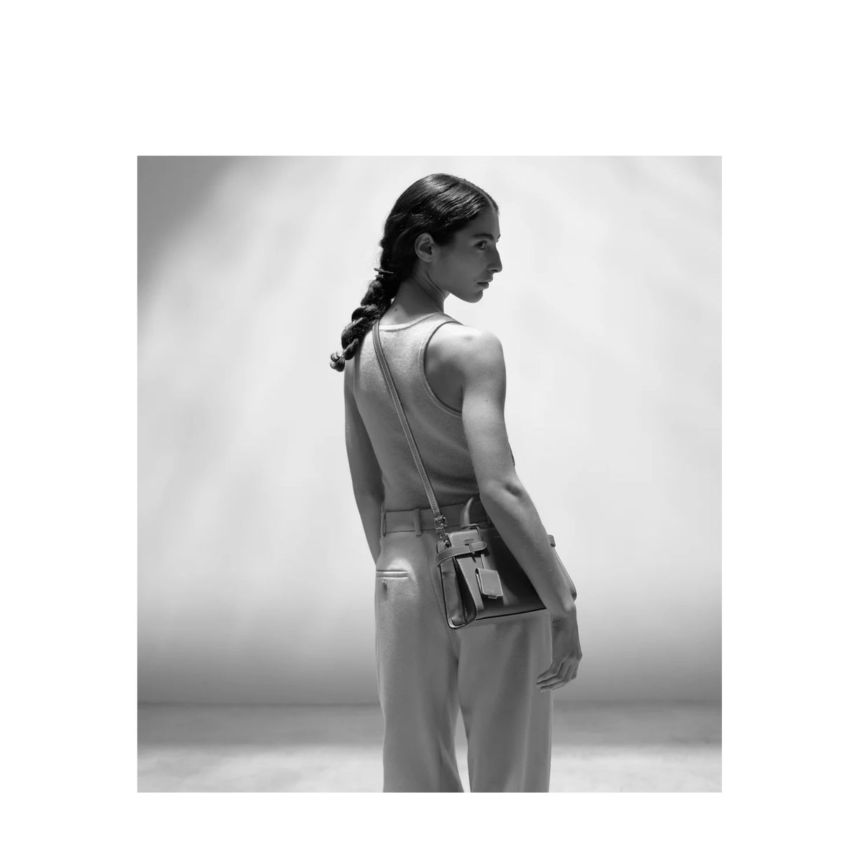 Petit sac à main en cuir Emilie Le Tanneur – vue 4